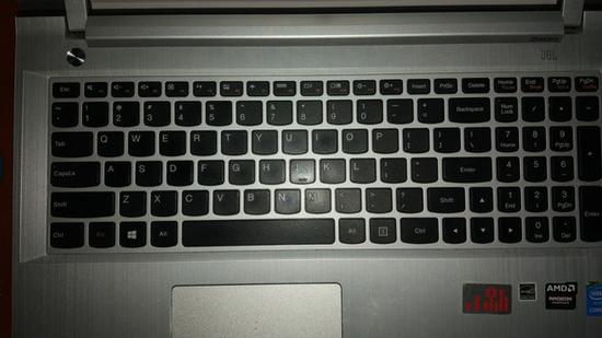 笔记本键盘贴纸怎么撕下来