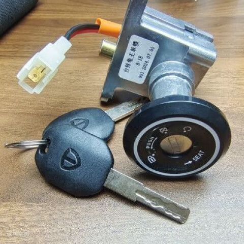 电动车三合一座包锁更换视频