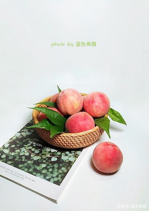 成熟的水蜜桃是什么颜色