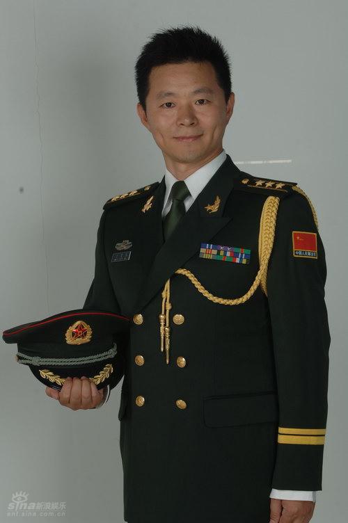 怎么用电脑制作军装照片软件缩略图