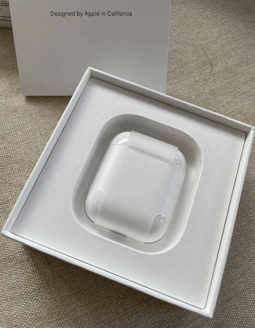 苹果耳机充电仓白灯,放进去耳机是绿