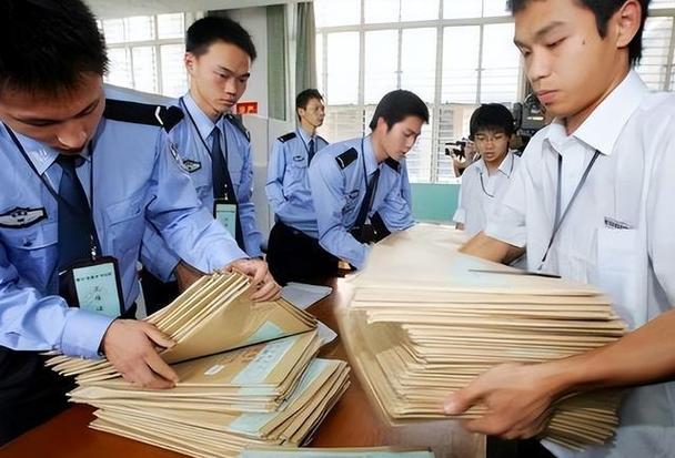 高考试卷保密室游戏截图