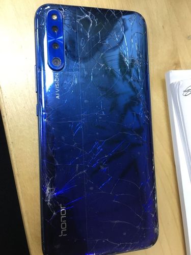 荣耀magic2后面摔碎截图