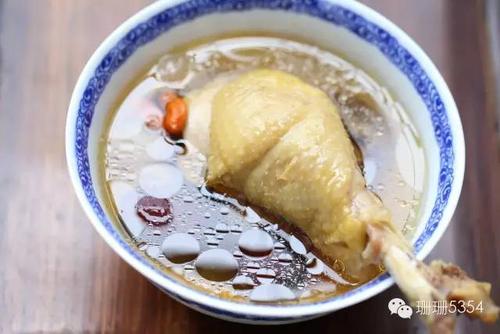 炖淘汰鸡的家常做法截图
