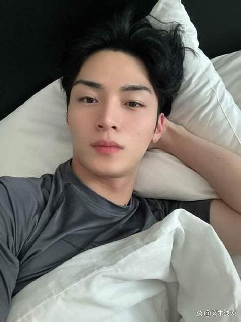 网红照男
