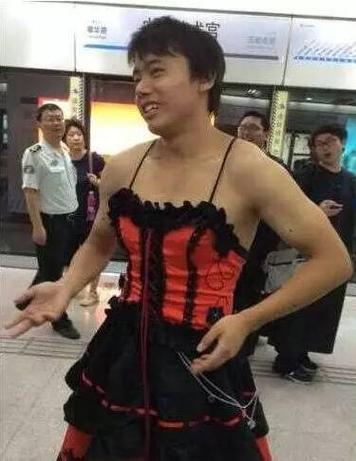 男扮女装是变态吗截图