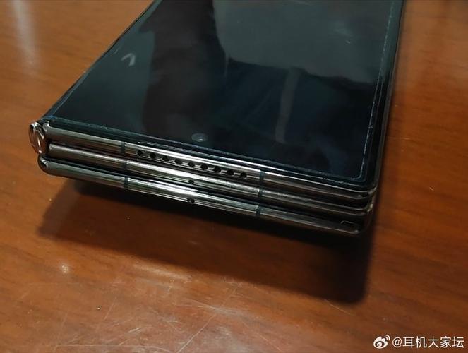 华为手机屏幕出现黄边