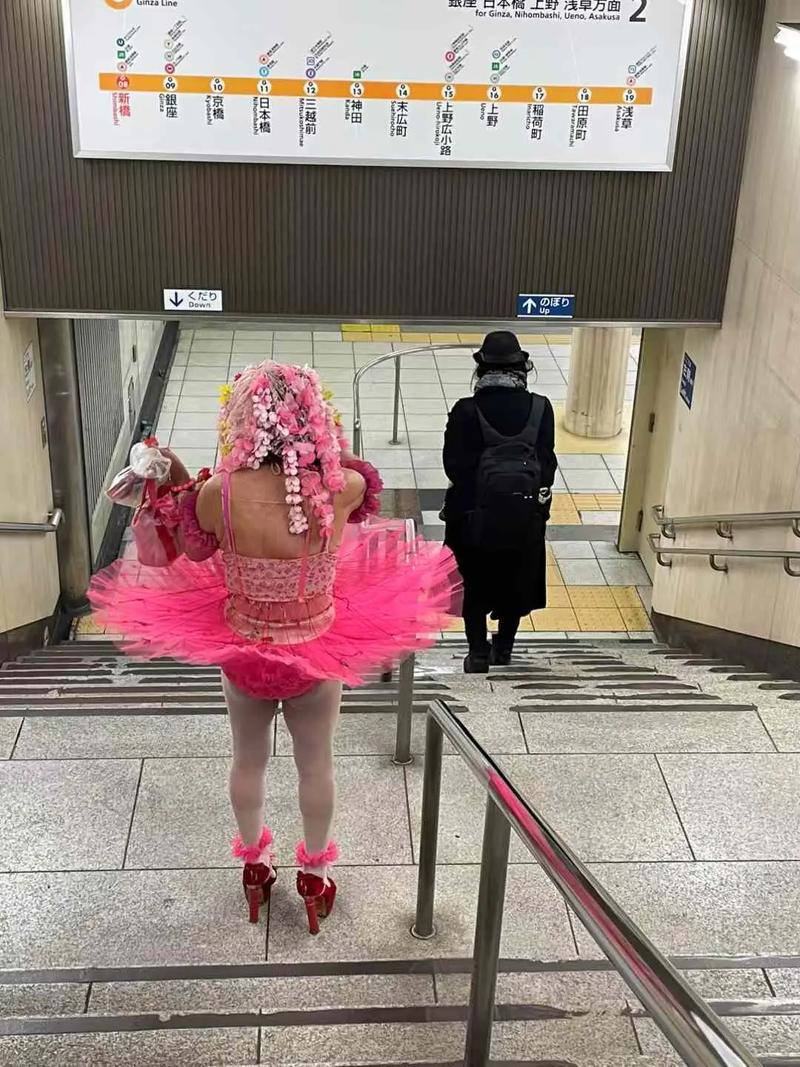 男扮女装穿人皮套多少钱一套