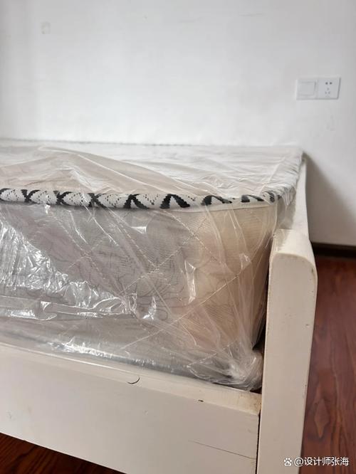 显卡外面的塑料膜要撕掉吗缩略图