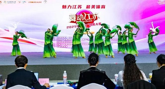 无锡歌舞团给力2演出