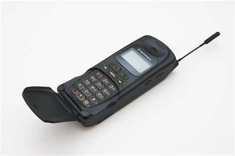 摩托罗拉早期翻盖手机缩略图