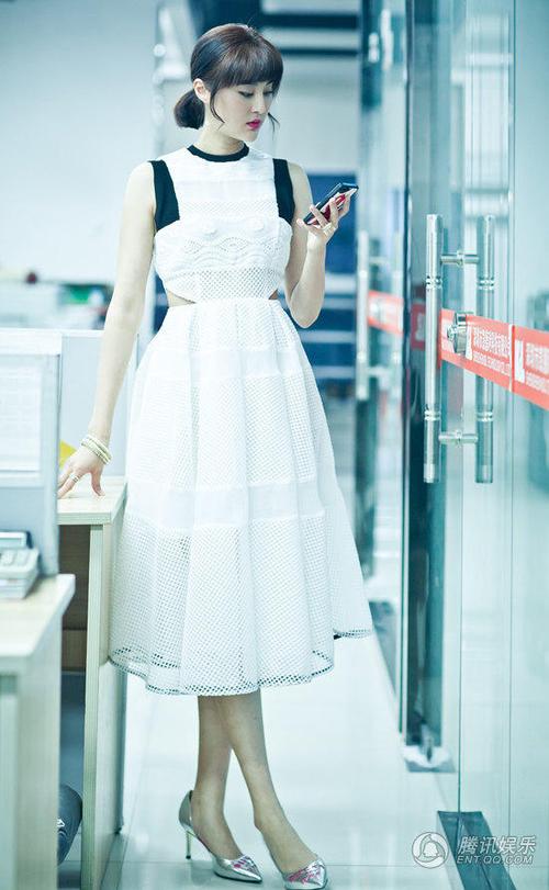 暗黑者2演员表和角色介绍缩略图
