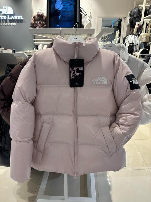 whoau羽绒服在韩国多少钱