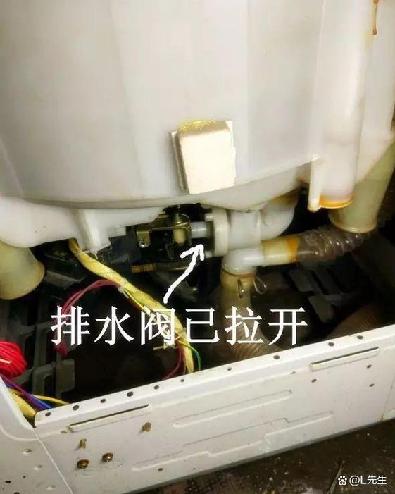 洗衣机洗完不排水怎么回事