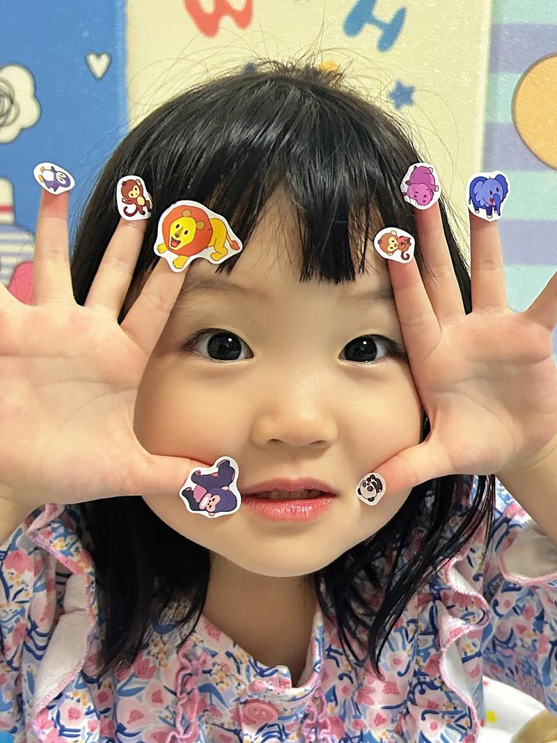 小孩玩贴纸有什么影响