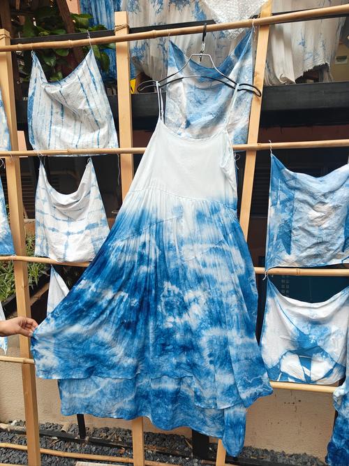 染料染衣服