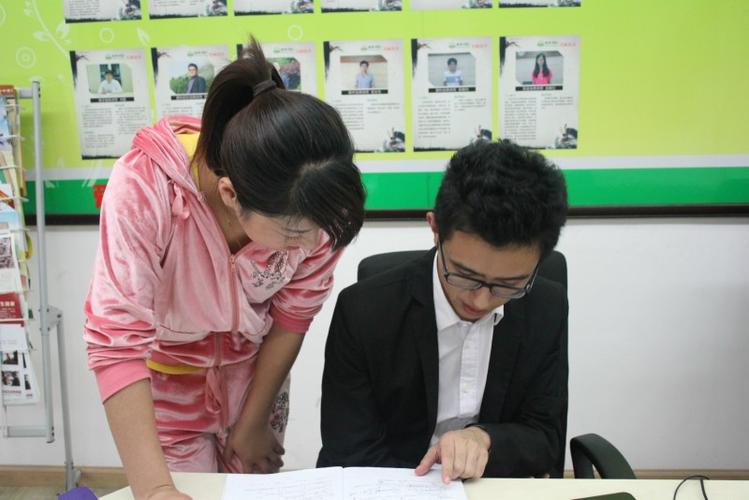 大学生补课一对一家教截图
