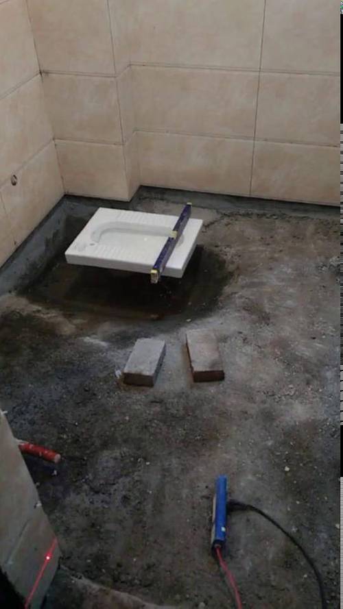 卫生间蹲便器安装