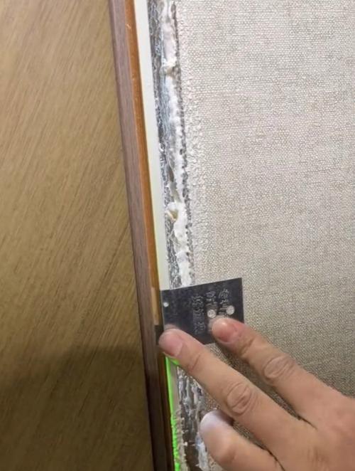 门框怎样固定在墙体缩略图