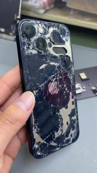 iphone摔了电池会坏吗