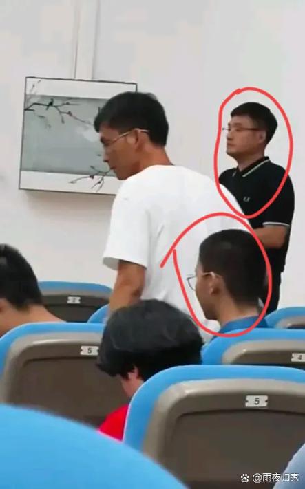 大学有固定的同学吗