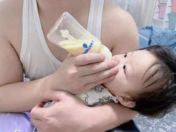 抗拒奶瓶饿久了会吃吗