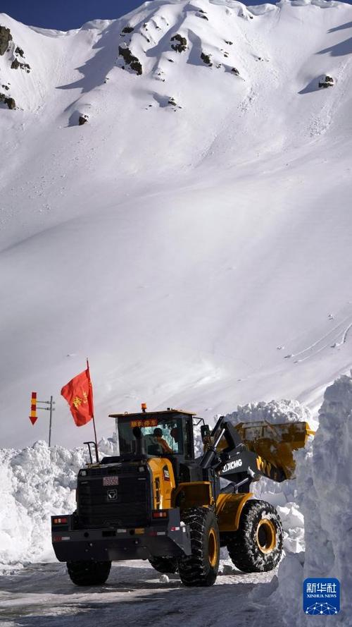 新疆除雪视频截图