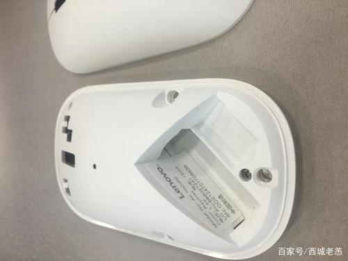联想小新13鼠标怎么换电池