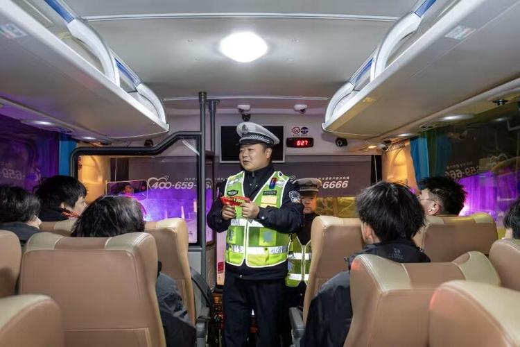 湖州交警咨询免费24小时在线