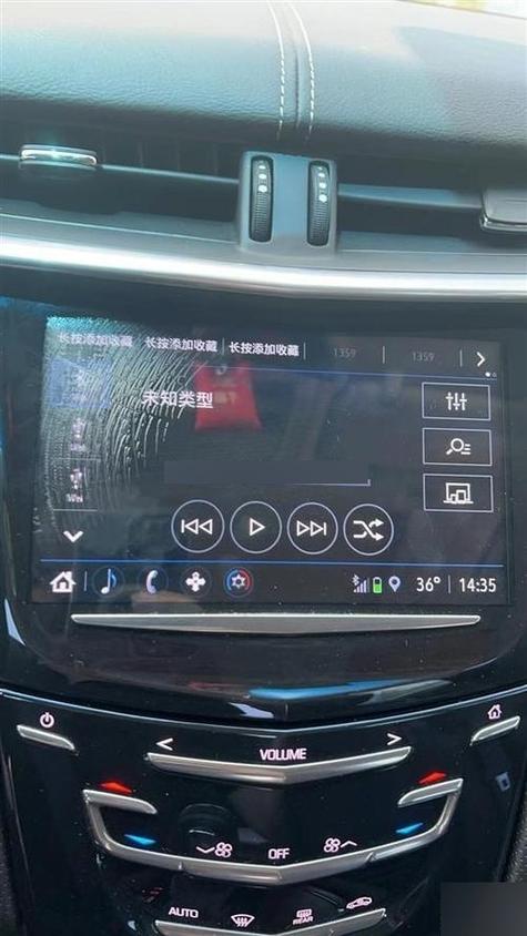 汽车中控屏幕不亮但是可以触屏缩略图