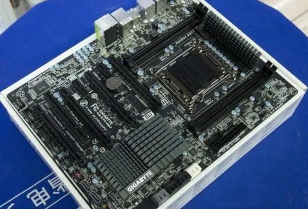 英特尔 X79 INTEL