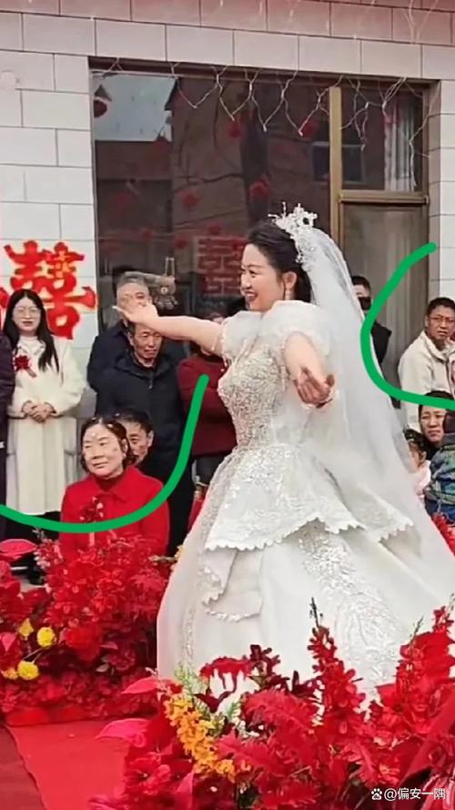 婚礼很尴尬缩略图