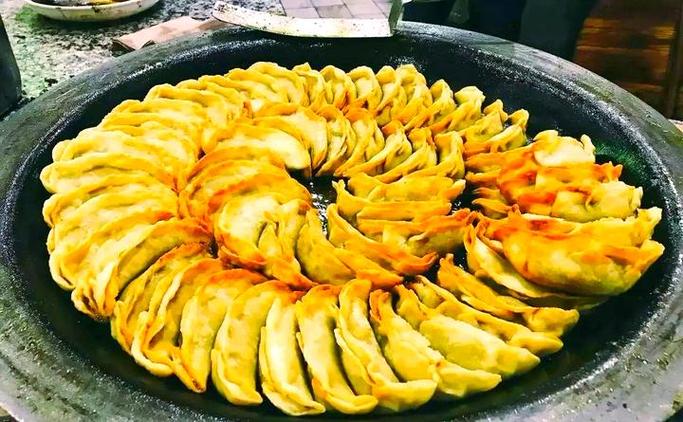 锅贴的历史背景缩略图