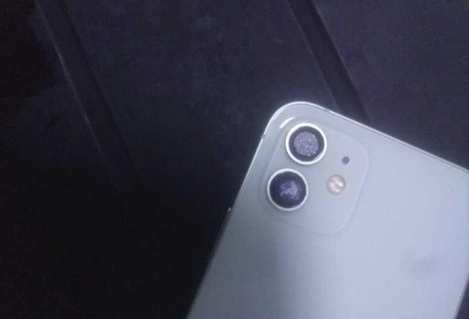 手机前置摄像头模糊缩略图