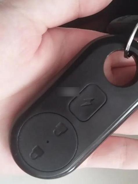 电瓶车按钮上的闪电标志缩略图