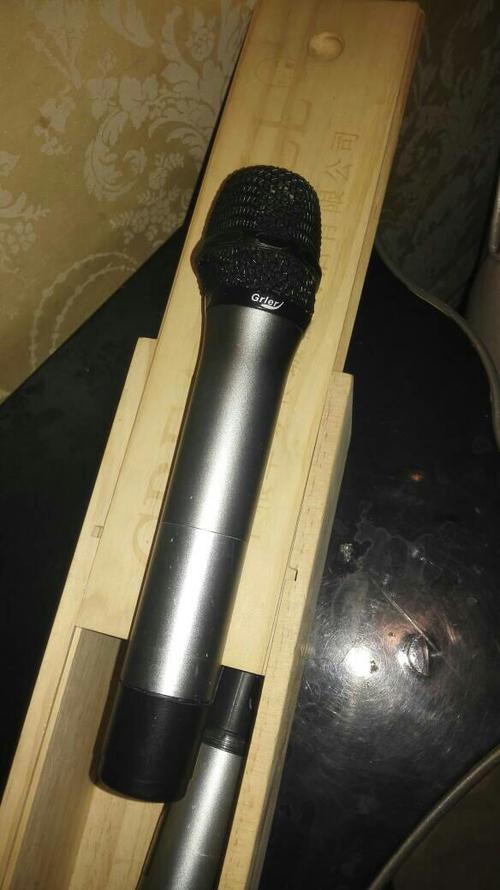 手机摔了麦克风炸麦截图