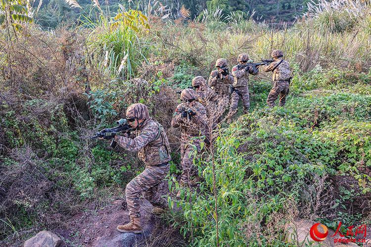 中国特种小队15人编制