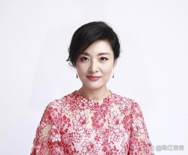 女主叫什么瑶,什么月电视台主持人的