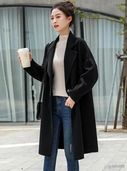 黑色衣服配什么颜色打底好看