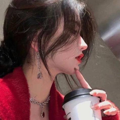 女人高冷K歌名截图