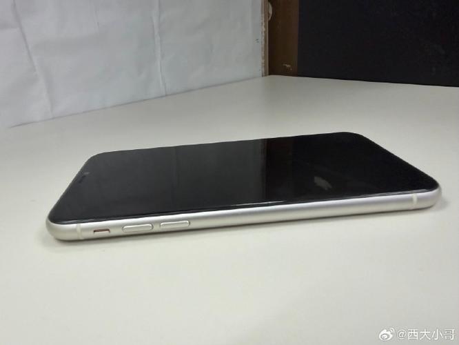 iphone11照片模糊图标