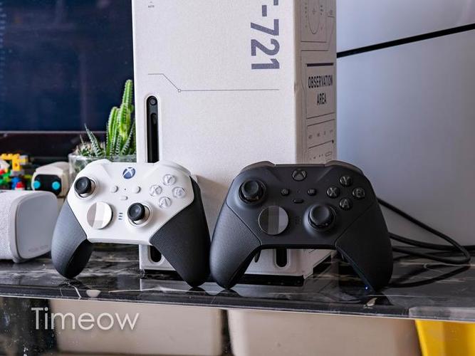 XBOX精英手柄和普通手柄区别