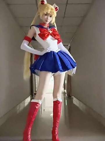 美少女战士月野兔被僵尸打晕了真人