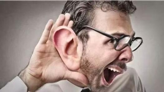 耳朵听到滋滋滋的声音