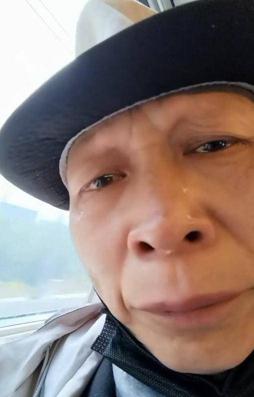 李明本人照片