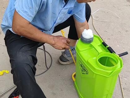 手动喷雾器维修视频截图