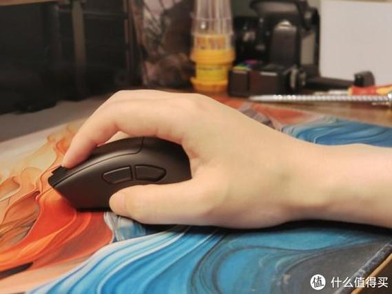 轻一点的游戏鼠标