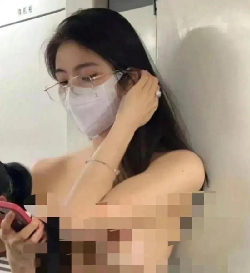 女人发微光是暗示什么