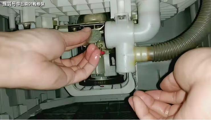 惠而浦洗衣机排水阀拆卸图解截图