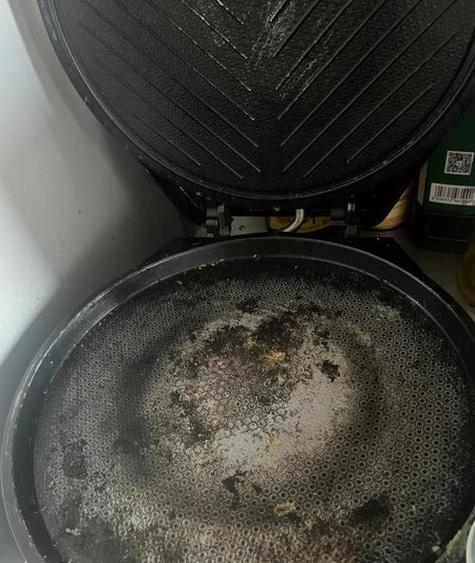 电饼铛老是糊是哪坏了
